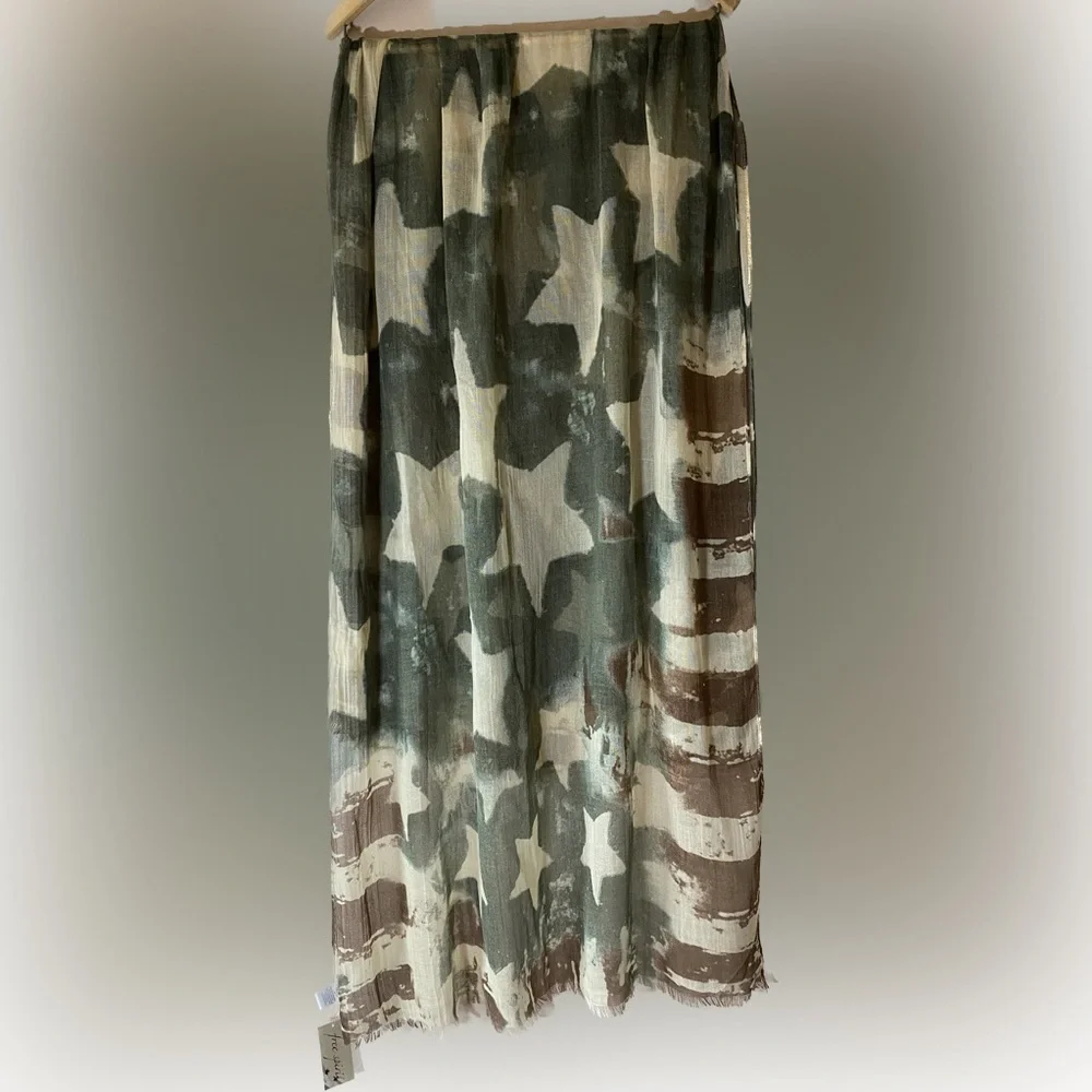 Collection XIIX Free Spirit American Flag Wool Blend Lightweight Scarf Ladies OS